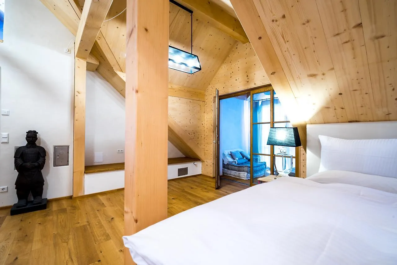 Hotel Rote19 Regensburg 4*,